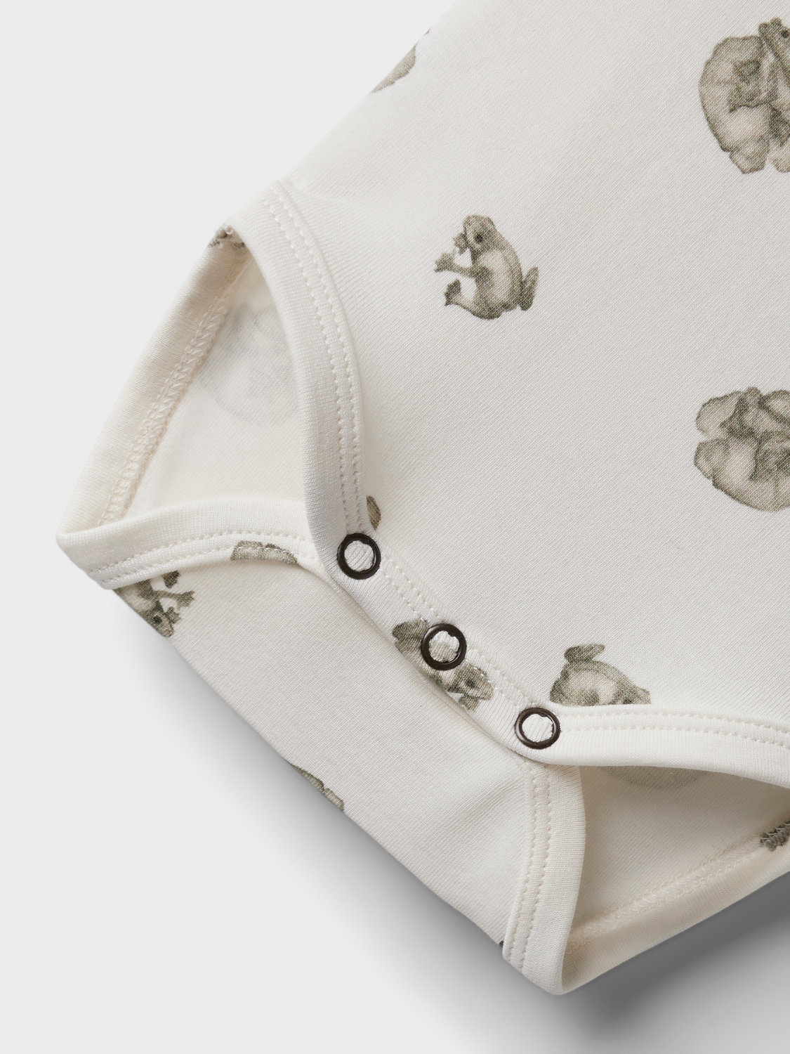 model_shot-front_full